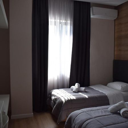Bluepoint Hotel Tepelene Екстериор снимка