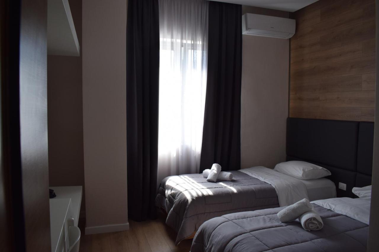 Bluepoint Hotel Tepelene Екстериор снимка