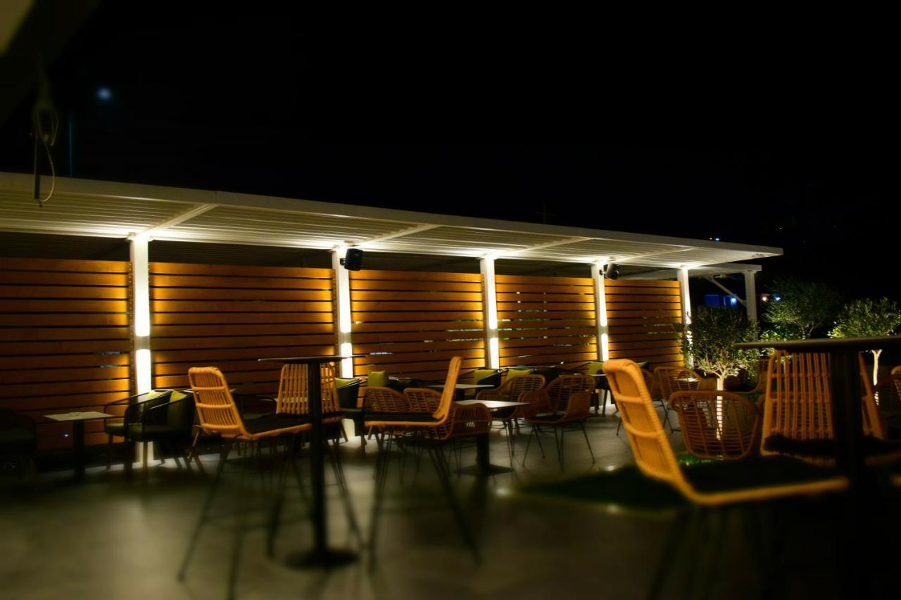 Bluepoint Hotel Tepelene Екстериор снимка