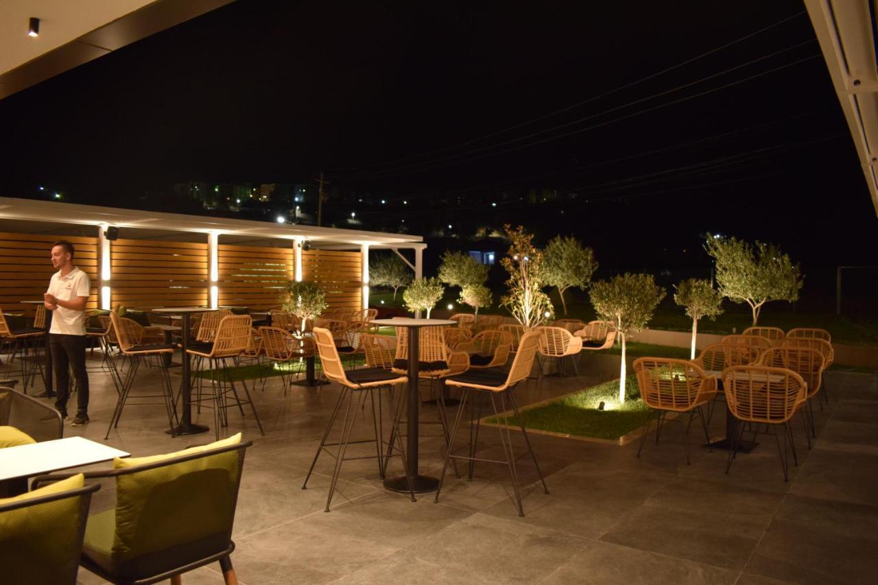 Bluepoint Hotel Tepelene Екстериор снимка