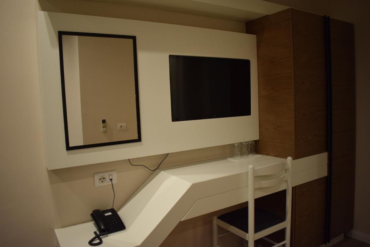 Bluepoint Hotel Tepelene Екстериор снимка