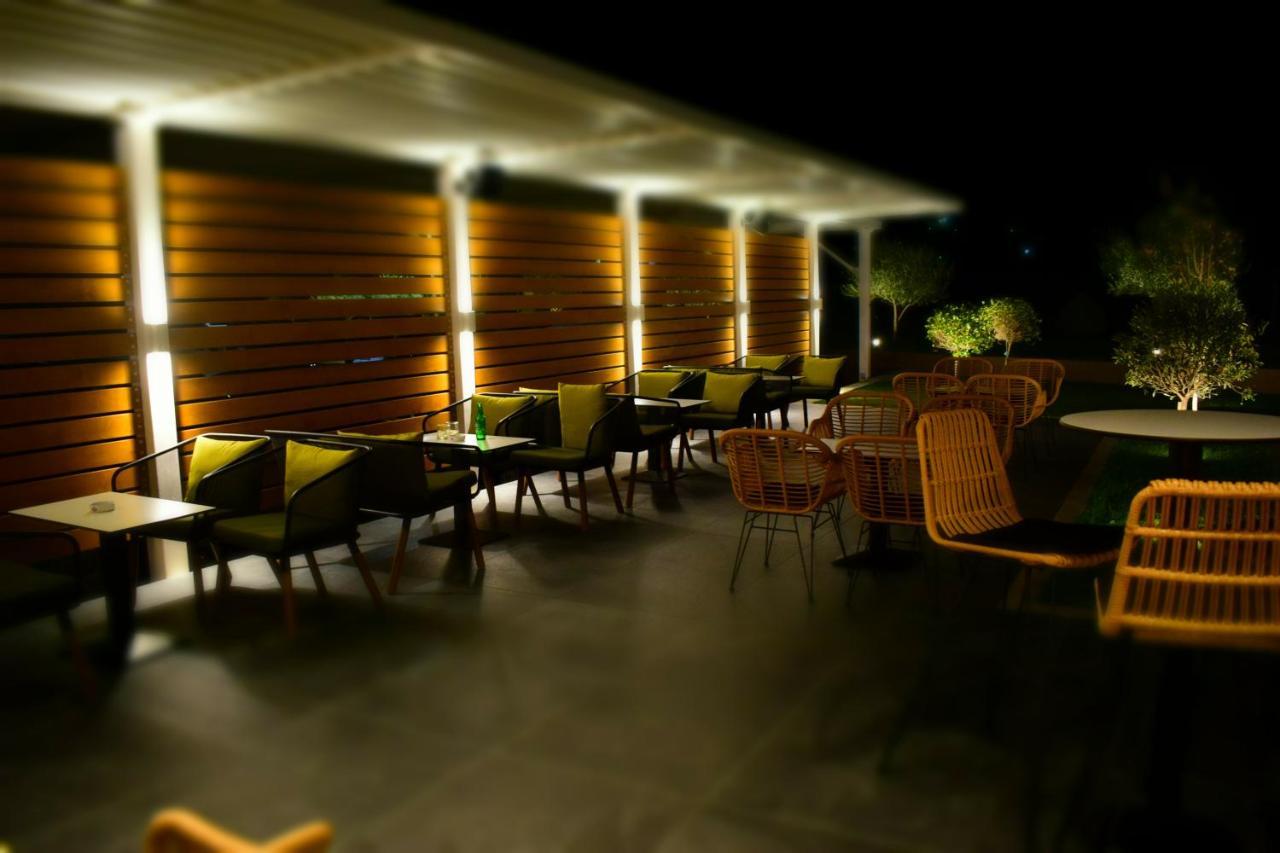 Bluepoint Hotel Tepelene Екстериор снимка